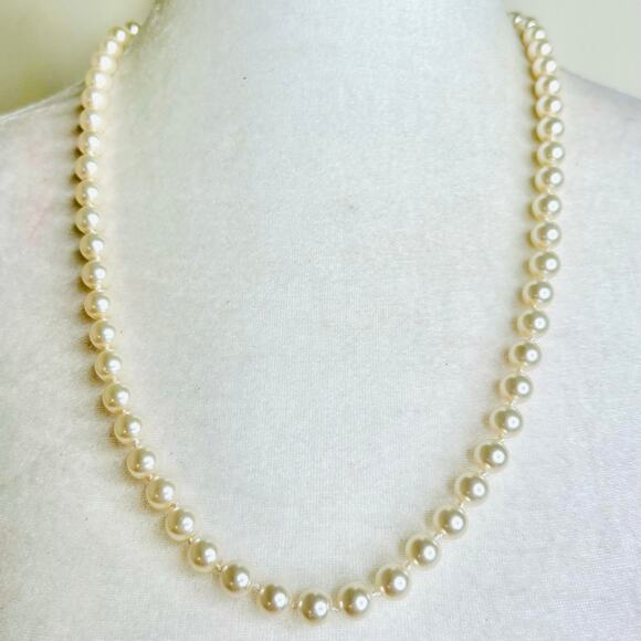 Vintage Light Cream Tone Faux Pearls Single Strand Hand Knotted Necklace - Picture 1 of 3